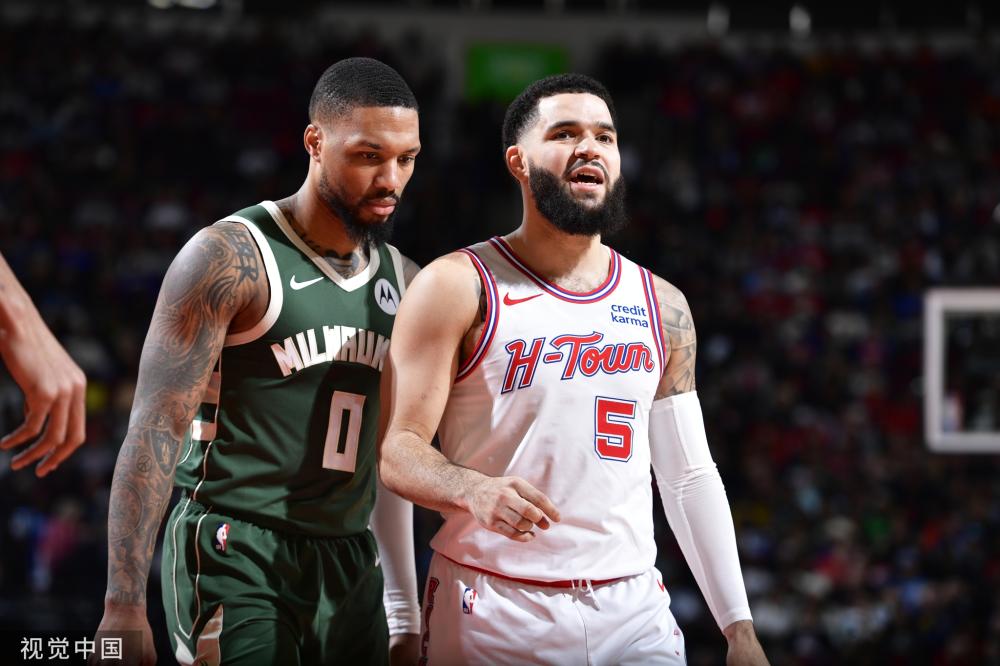 在首日赛事 在首日赛事