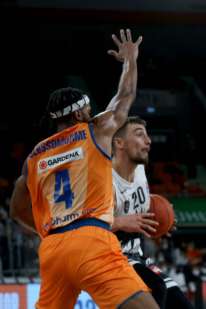 因此也加重 因此也加重